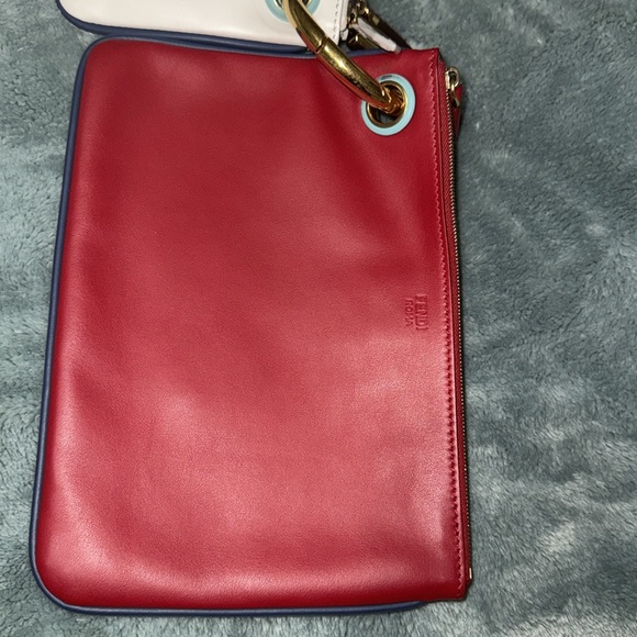 Elegant Red and Cream Women's Clutch Set - Picture 13 of 16